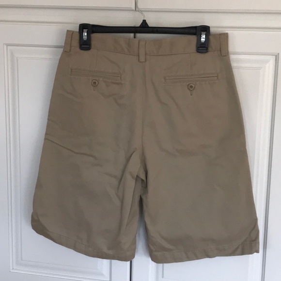 Lands End khaki shorts - Picture 2 of 2